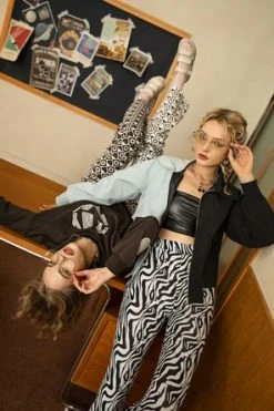 Kollyy Casual Black Blue Top Outwear -Tops Sales d29dc14ce26d72bb67143827992c1113